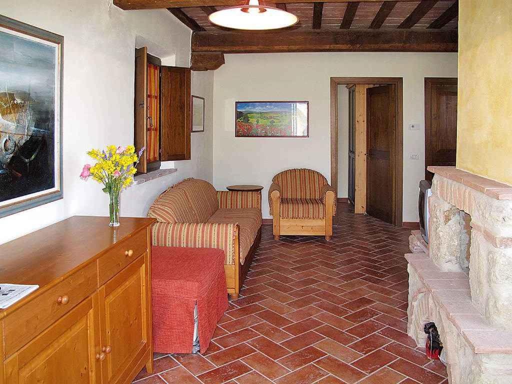 Apartment in Asciano/Toskana 24110 Esterno foto