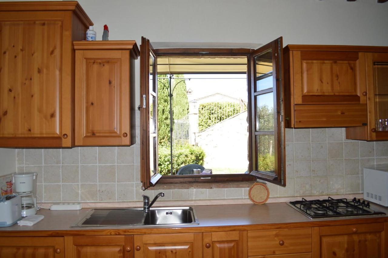 Apartment in Asciano/Toskana 24110 Esterno foto
